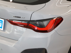 2022款  eDrive40