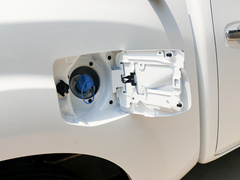 2020款 2.3T 自动两驱柴油豪华型国VI长货箱M9T