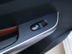2020款 2.3T 自动两驱柴油豪华型国VI长货箱M9T