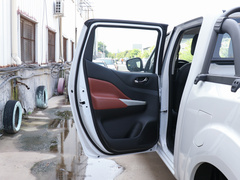 2020款 2.3T 自动两驱柴油豪华型国VI长货箱M9T
