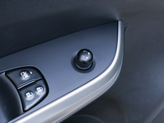 2020款 2.3T 自动两驱柴油豪华型国VI长货箱M9T