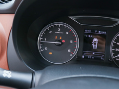 2020款 2.3T 自动两驱柴油豪华型国VI长货箱M9T