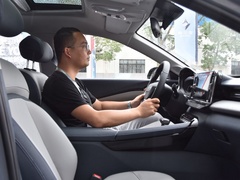 2020款 1.5T CVT智耀旗舰型