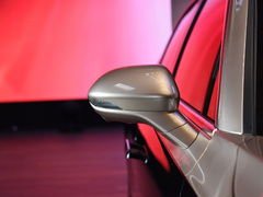 2020款 3.0T 智联旗领四座版
