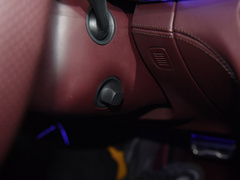 2020款 3.0T 智联旗领四座版