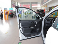 2021款 2.0L CVT两驱都市版