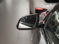 2021款 225i 四门轿跑车 M运动曜夜套装