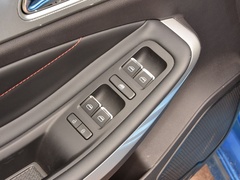 2020款 1.5T 手动运动版