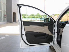 2021款 典范 1.5L 自动进取型