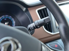 2020款 M5L 1.6L 7座豪华型