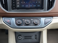 2020款 M5L 1.6L 7座豪华型