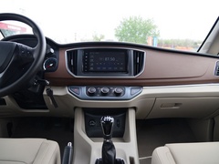 2020款 M5L 1.6L 7座豪华型