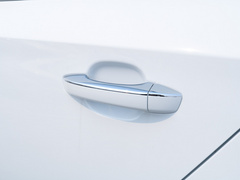 2020款 PLUS 1.6L CVT 4G互联荣耀全息版