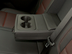 2020款 RS 650T Twin-Clutch四驱7座擎版