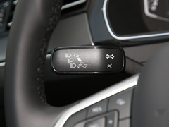 2021款 330TSI DSG 豪华型 