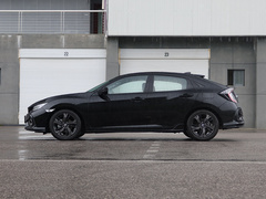 2021款 HATCHBACK 220TURBO 手动驾趣控