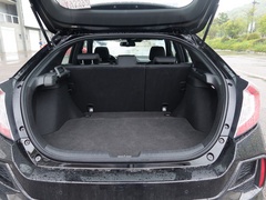 2021款 HATCHBACK 220TURBO 手动驾趣控