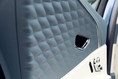 2022款 6.0T W12 标准版