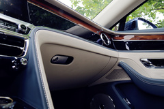 2022款 6.0T W12 标准版