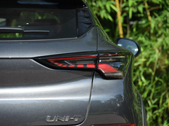 2020款 1.5T 旗舰型
