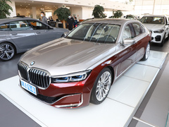 2021款 M760Li xDrive V12 耀影特别版 