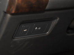 2021款 3.0 L6 盛世版