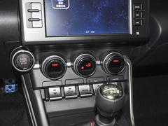 2022款 2.4L 手动版