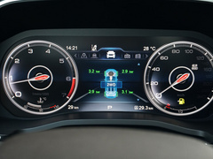 2022款 2.0T DCT两驱智联旗悦版 五座