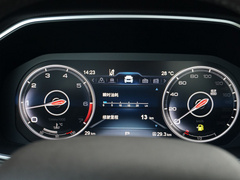 2022款 2.0T DCT两驱智联旗悦版 五座