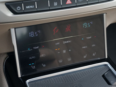 2022款 2.0T DCT两驱智联旗悦版 五座