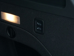 2022款 2.0T DCT两驱智联旗悦版 五座
