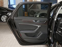 2020款 45 TFSI quattro 尊享致雅型