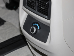 2020款 M5 1.6L 7座豪华型