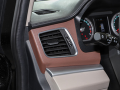 2020款 M5 1.6L 7座豪华型