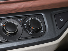 2020款 M5 1.6L 7座豪华型