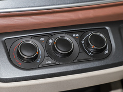 2020款 M5 1.6L 7座豪华型