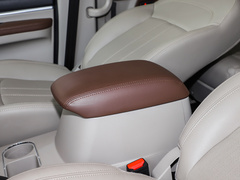 2020款 M5 1.6L 7座豪华型