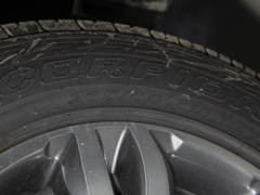 2020款 2.3T 汽油自动四驱豪华版 5座