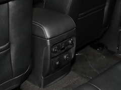 2020款 2.3T 汽油自动四驱豪华版 7座