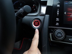 2021款 HATCHBACK 220TURBO CVT新锐控