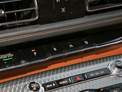 2020款 3.0T V6 四驱总统版