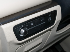 2020款  尊享型405
免税
