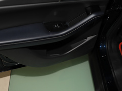 2020款 2.0L 自动嘉悦型