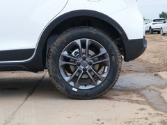 2020款 1.5L 手动尊贵型