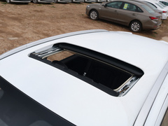 2020款 1.5L 手动尊贵型