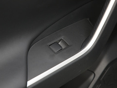 2020款 2.0L CVT四驱风尚PLUS版