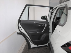 2020款 2.0L CVT四驱风尚PLUS版