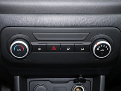 2020款 1.5L 手动标准型