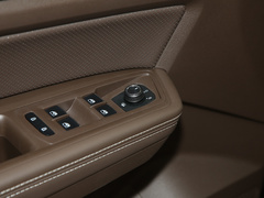 2020款 330TSI 商务版
