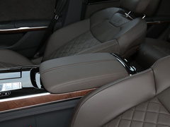 2021款 A8L 50 TFSI quattro 豪华型